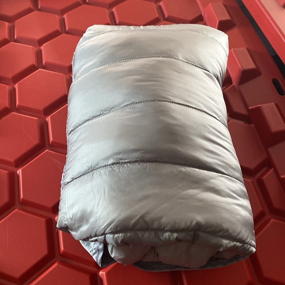 Uniqlo Down Puffer Jacket - Picture 10 of 10